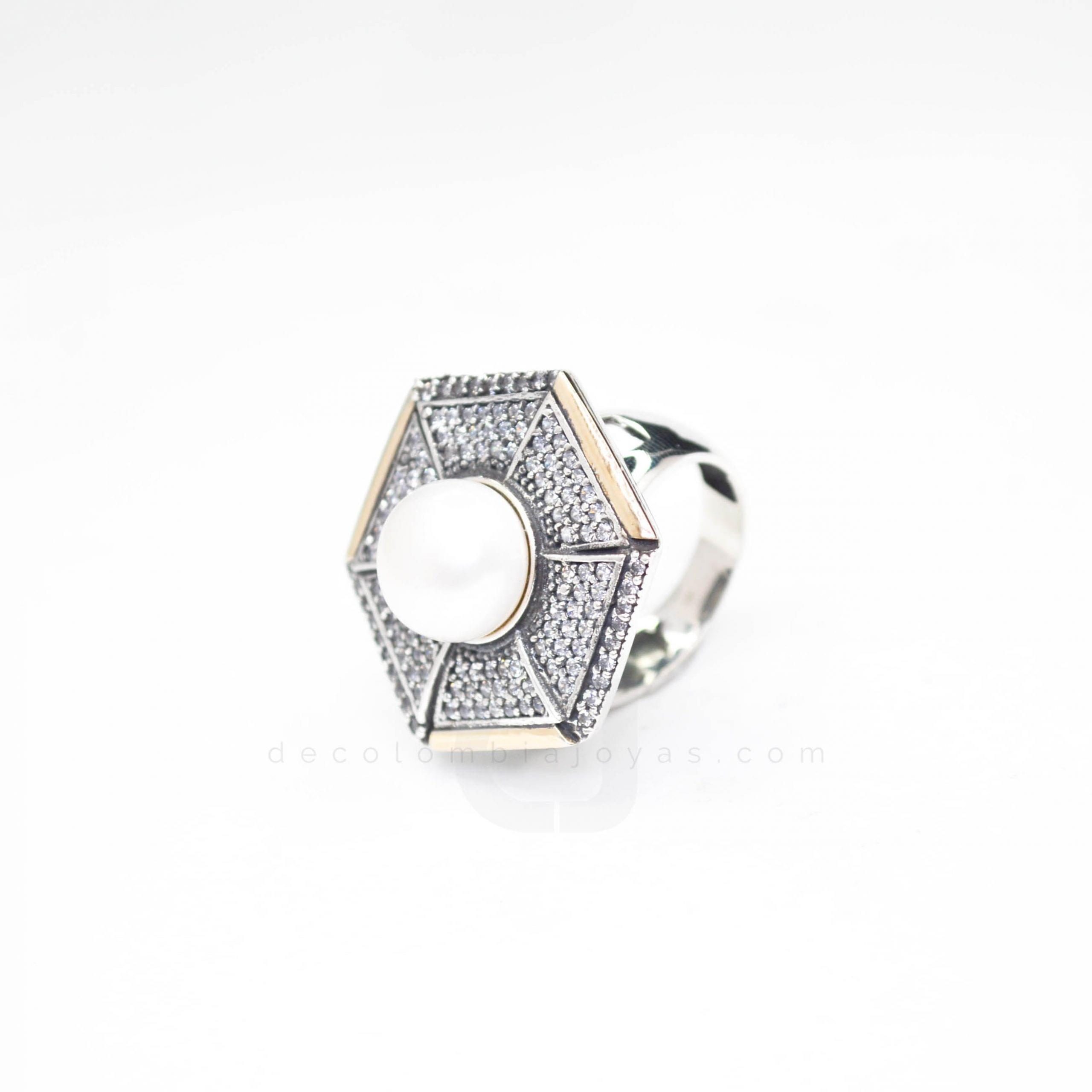 Anillo en forma de Hex?gono con perla central AX8 - Imagen 3