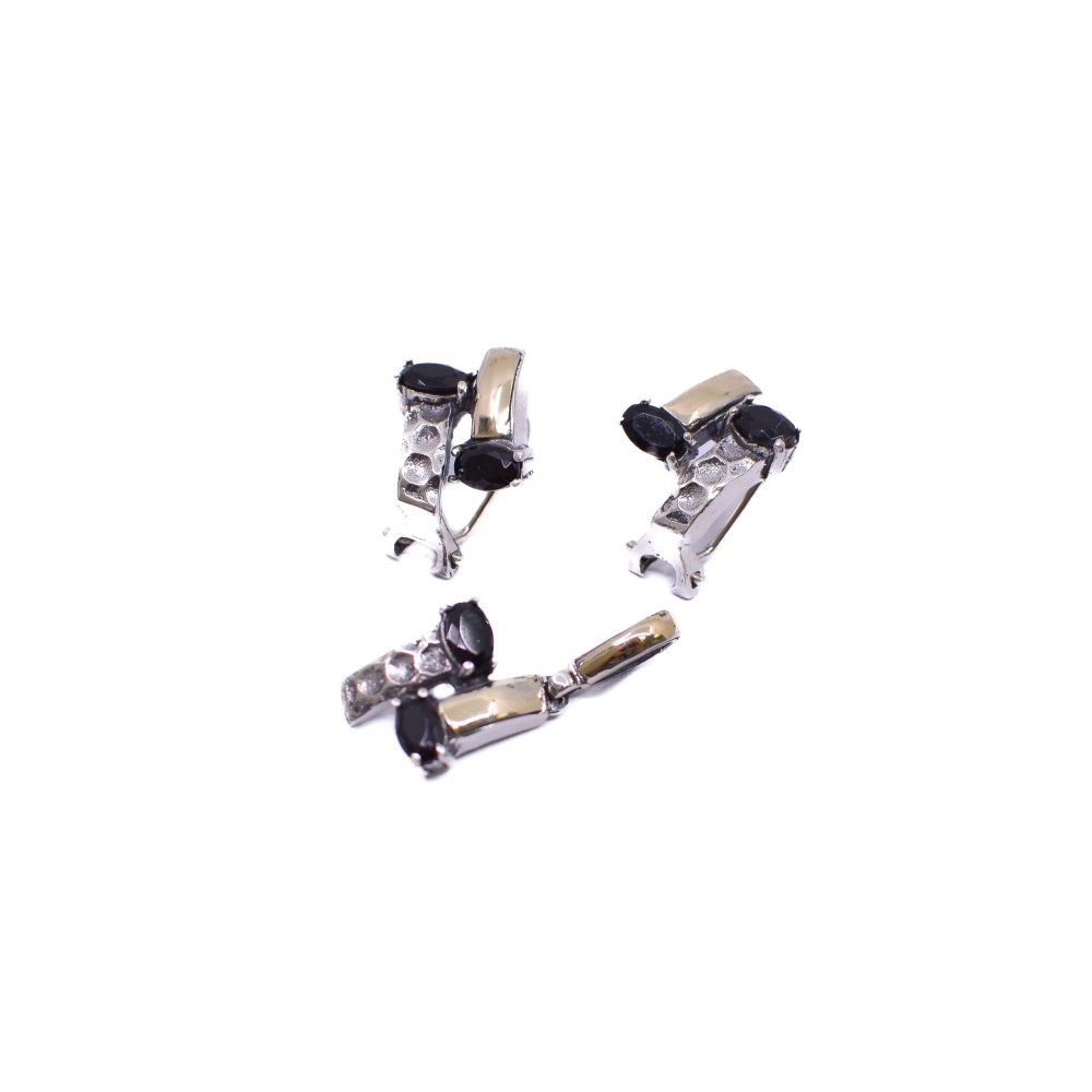 Aretes y Dije Liso con Piedra Negra