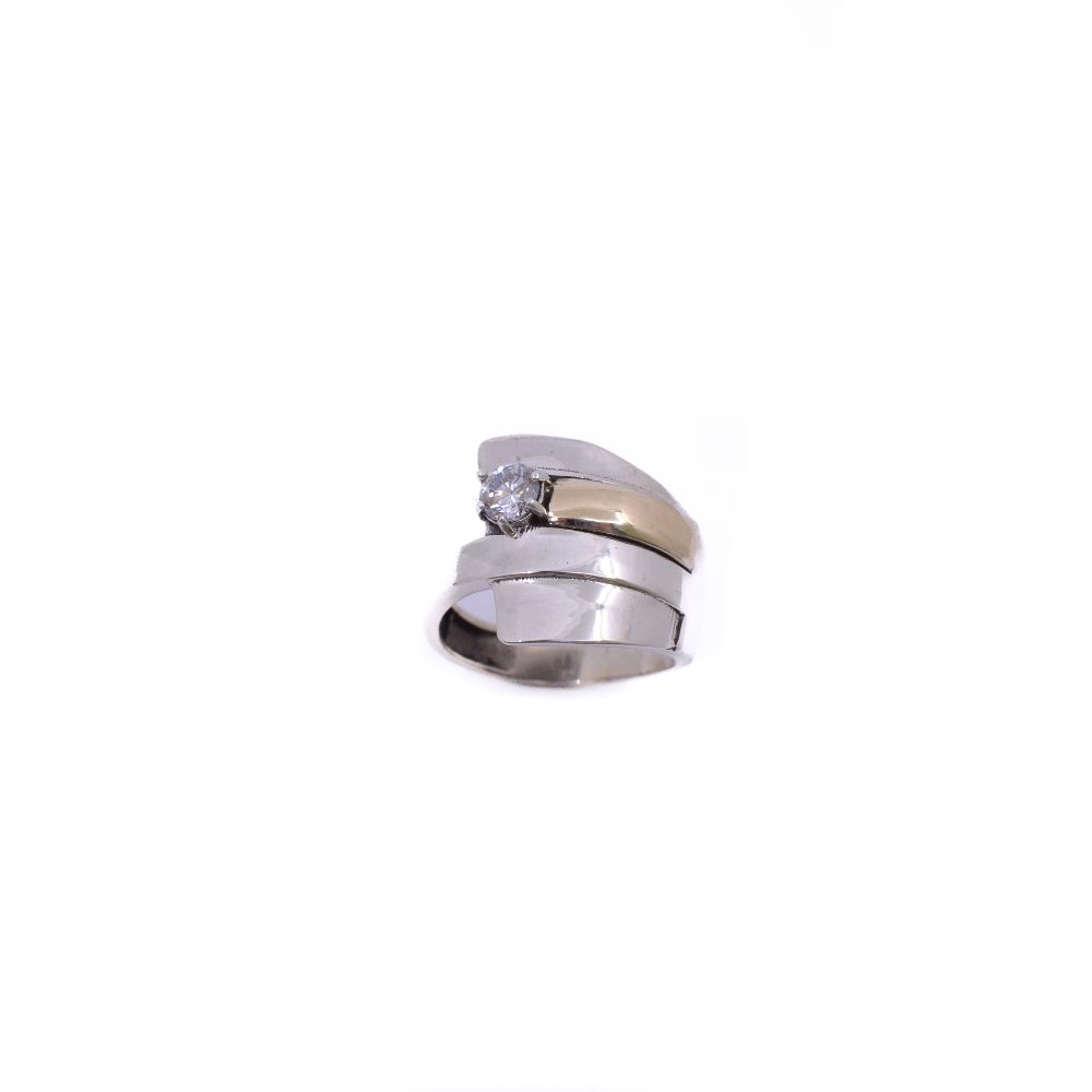 Anillo Liso con Piedra