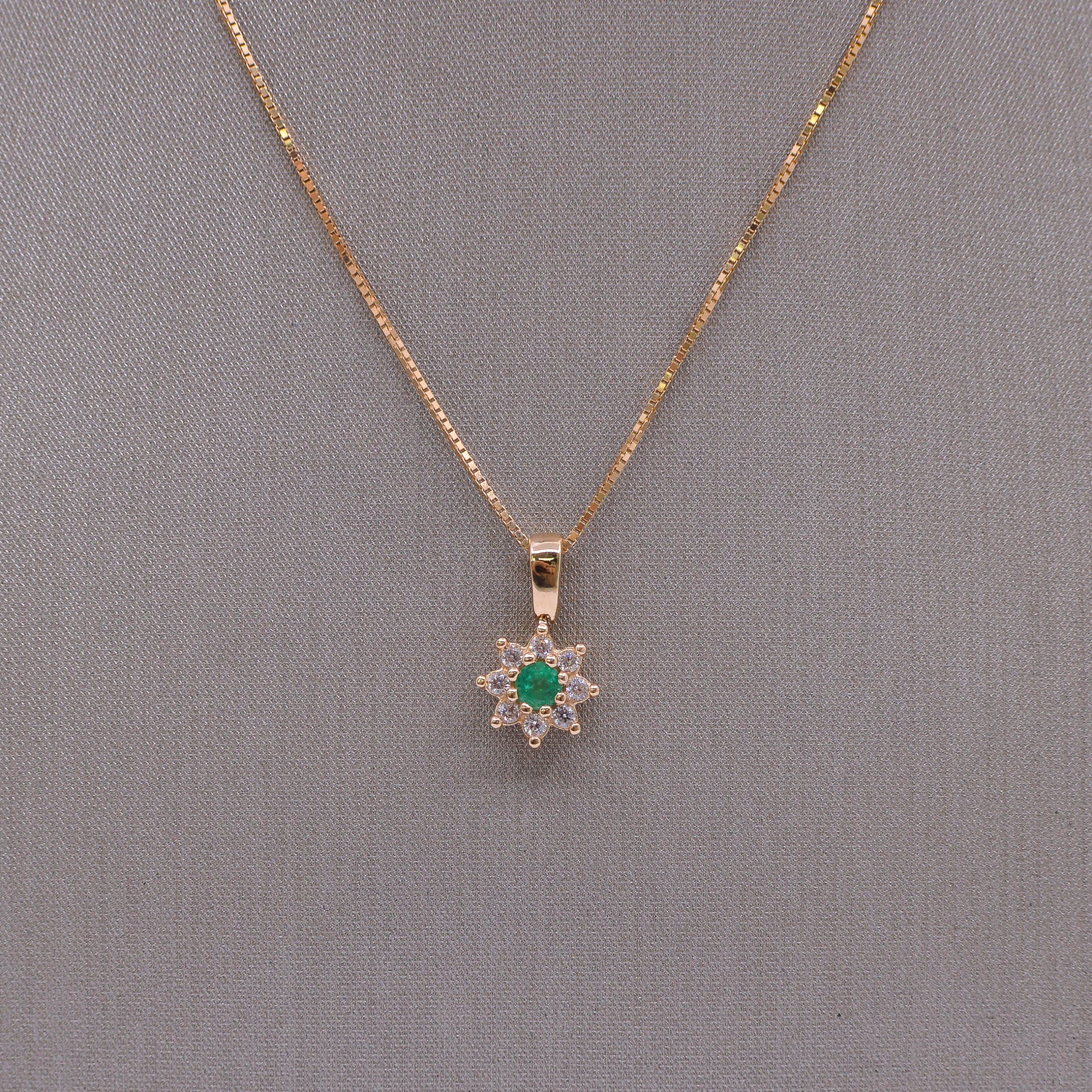 Dije Flor con Esmeralda Oro 18k / 3,1mm - Imagen 2